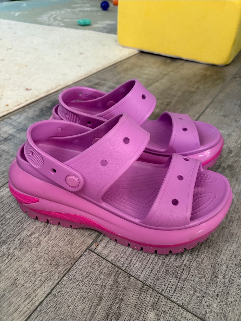 CROCS MEGA CRUSH